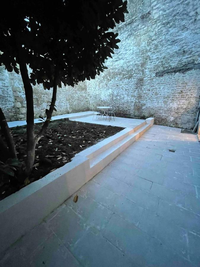 Le Jardin Niortais - Hyper centre, Jardin privé, WIFI haut-débit Exterior foto